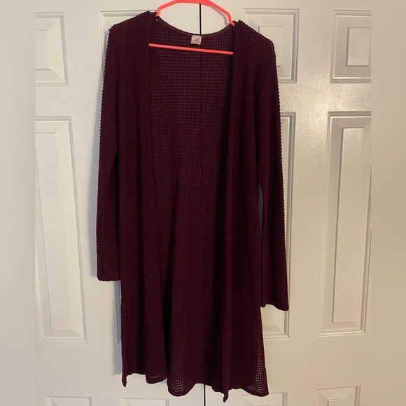 Maroon knee length cardigan size small - Picture 2 of 3